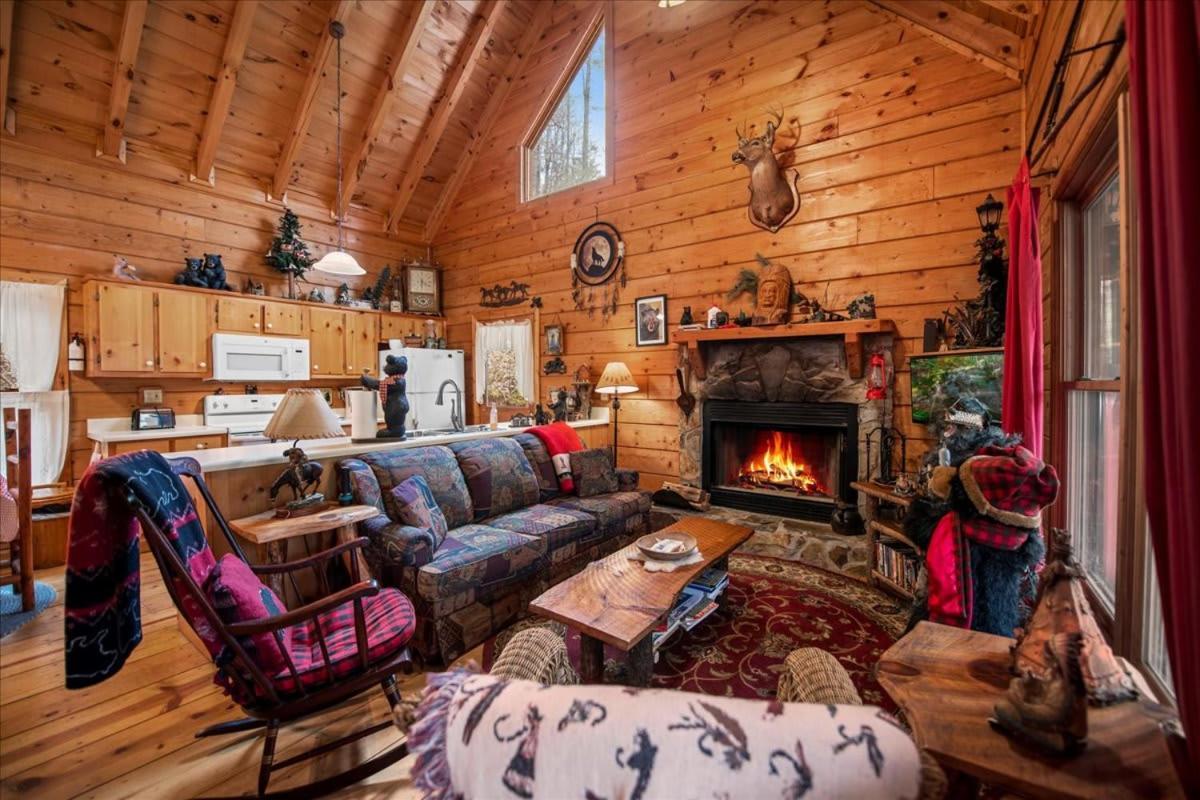 Cozy Cabin Beside Briar Creek, Fire Pit, Wifi Villa Ellijay Exterior foto