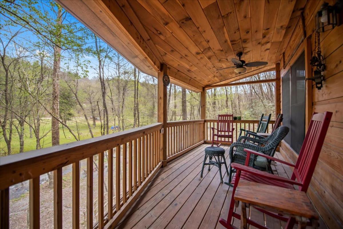 Cozy Cabin Beside Briar Creek, Fire Pit, Wifi Villa Ellijay Exterior foto