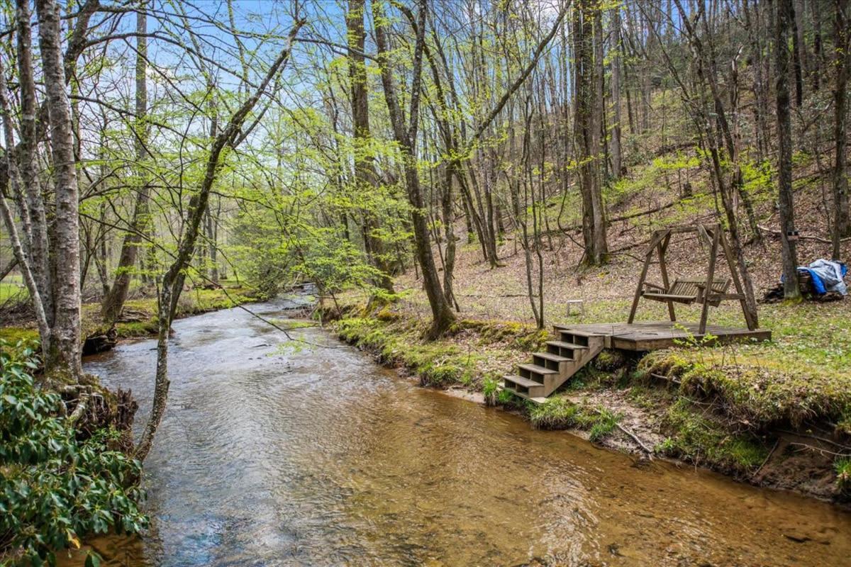 Cozy Cabin Beside Briar Creek, Fire Pit, Wifi Villa Ellijay Exterior foto