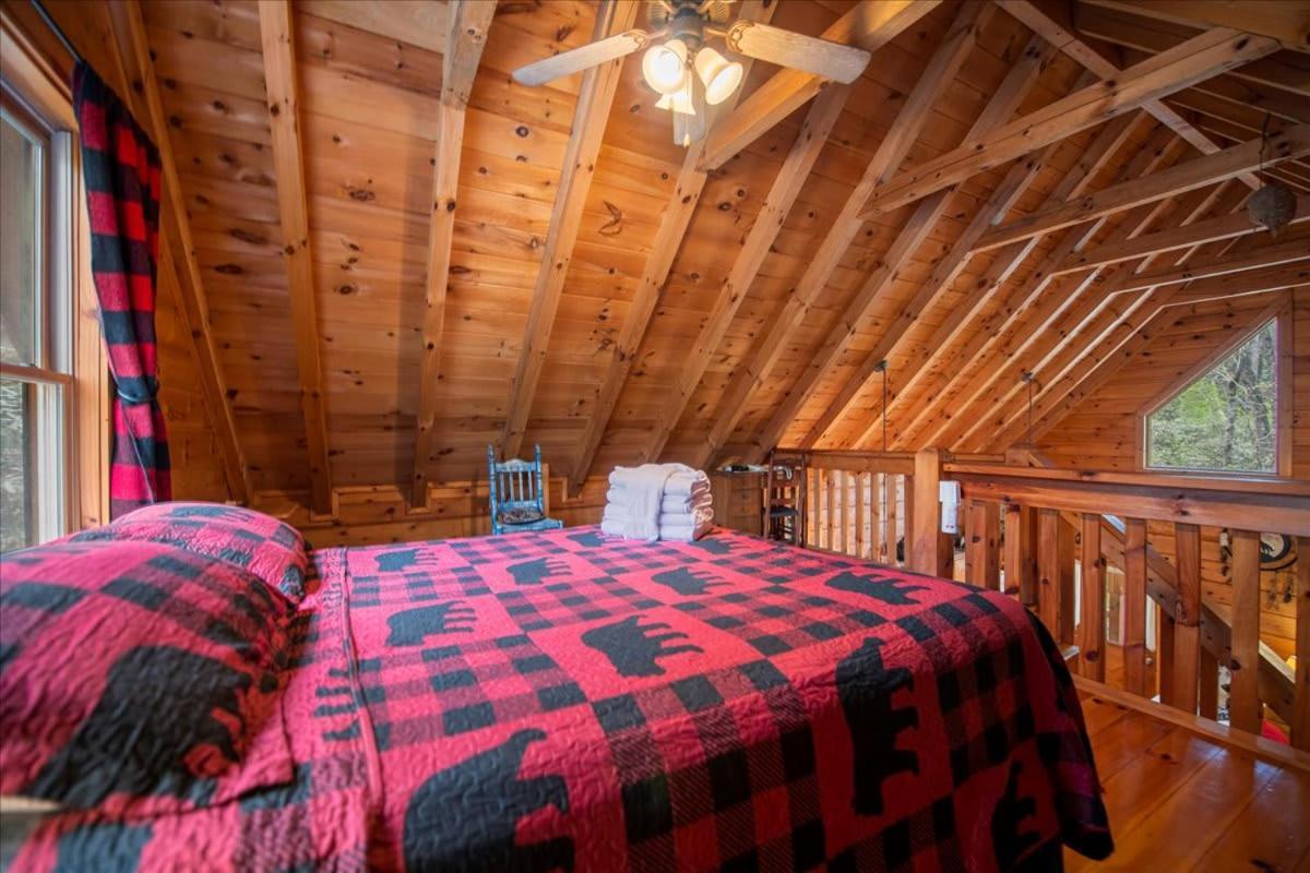 Cozy Cabin Beside Briar Creek, Fire Pit, Wifi Villa Ellijay Exterior foto